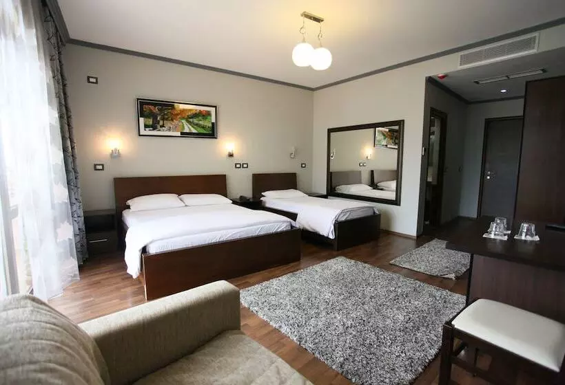 هتل Panorama Kruje View On The Castle And The Old Town