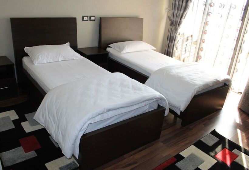 هتل Panorama Kruje View On The Castle And The Old Town