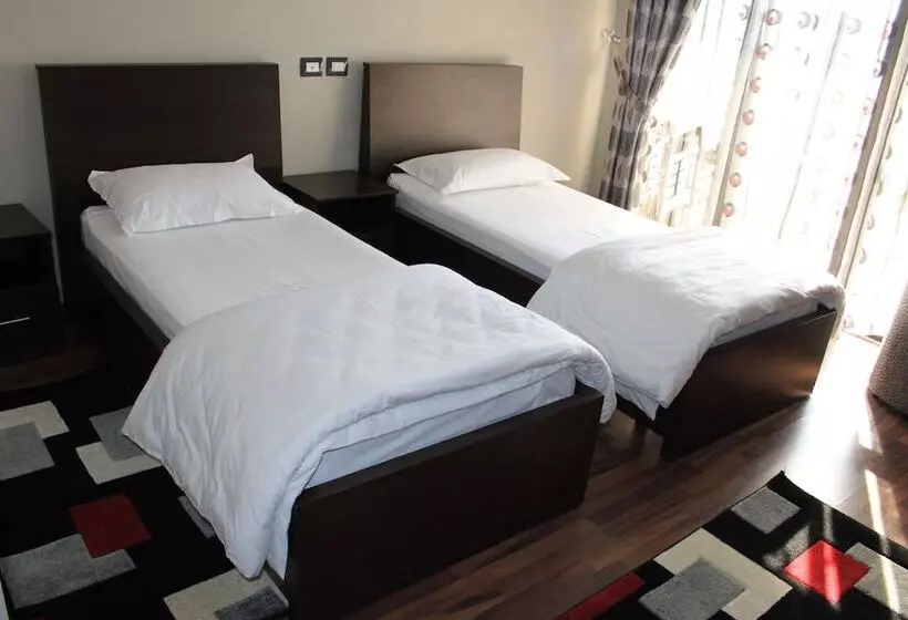 هتل Panorama Kruje View On The Castle And The Old Town