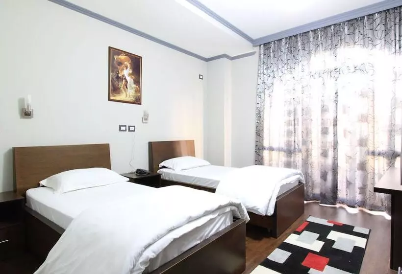 هتل Panorama Kruje View On The Castle And The Old Town