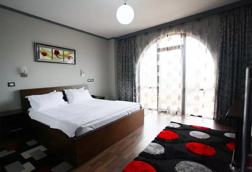 هتل Panorama Kruje View On The Castle And The Old Town