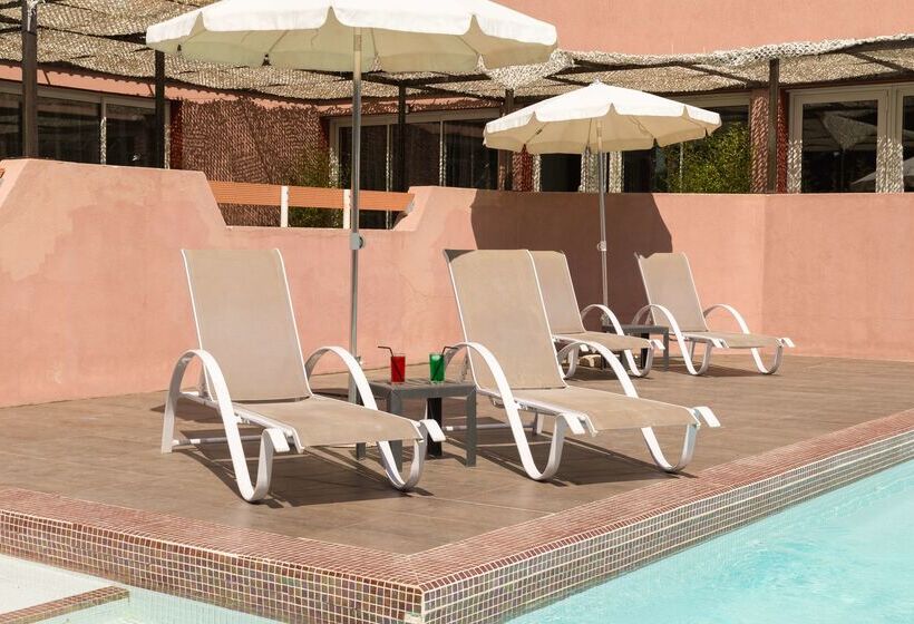 ホテル The Originals City, Le Mas De Grille, Montpellier Sud