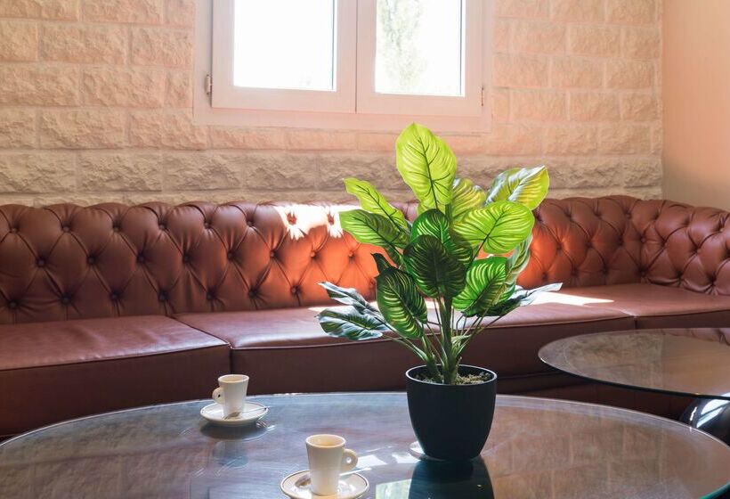 ホテル The Originals City, Le Mas De Grille, Montpellier Sud