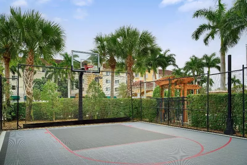 Hotel Residence Inn By Marriott Fort Myers At I 75 And Gulf Coast Town Center