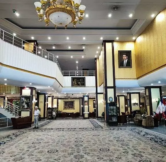 ホテル Shahryar International 