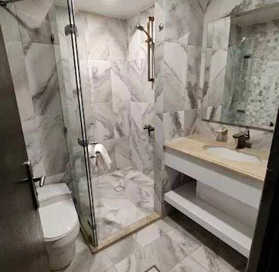 ホテル Shahryar International 