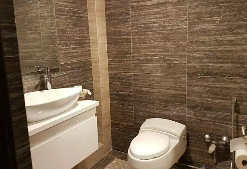 ホテル Shahryar International 