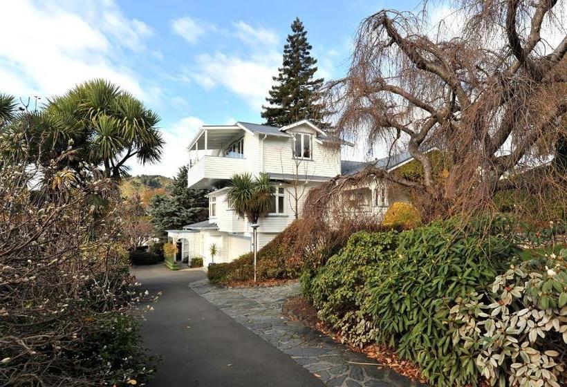 Отель Shelbourne Villa