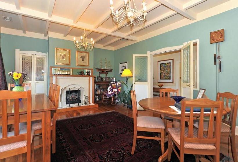 Отель Shelbourne Villa