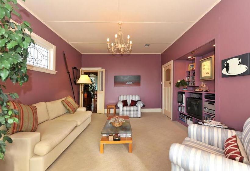 Отель Shelbourne Villa