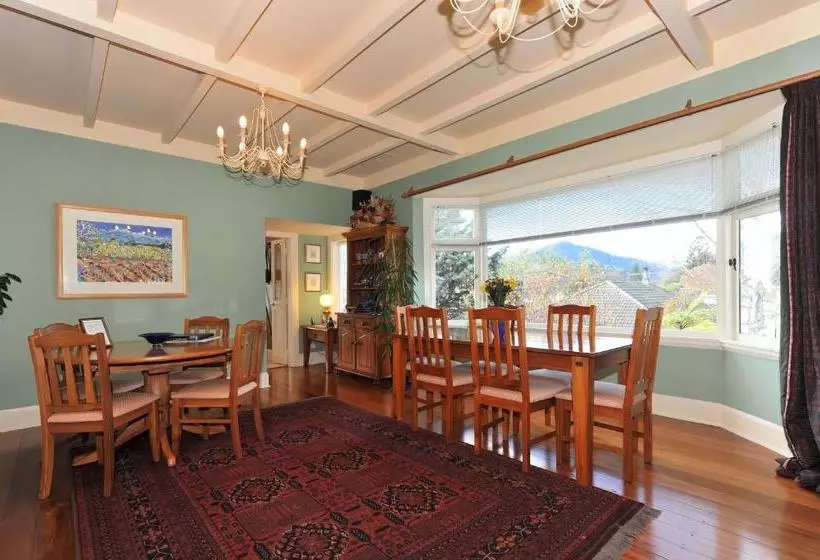 ホテル Shelbourne Villa