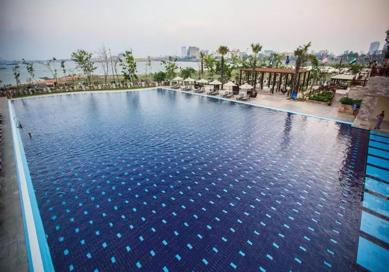 בית מלון כפרי Sokha Phnom Penh