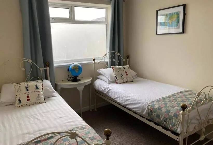 בית מלון כפרי The Hurstmere