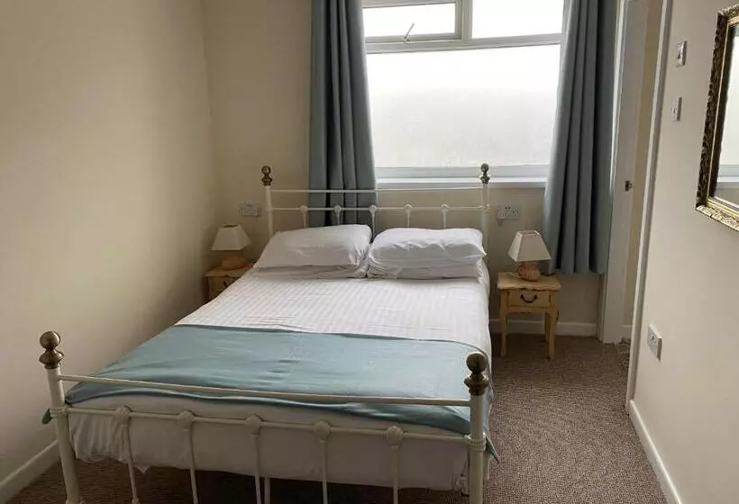 בית מלון כפרי The Hurstmere