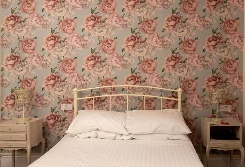 בית מלון כפרי The Hurstmere