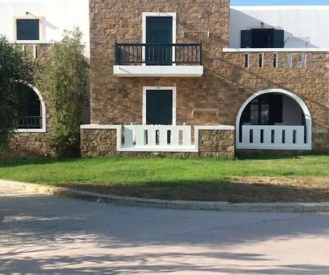 Plaka Hotel I