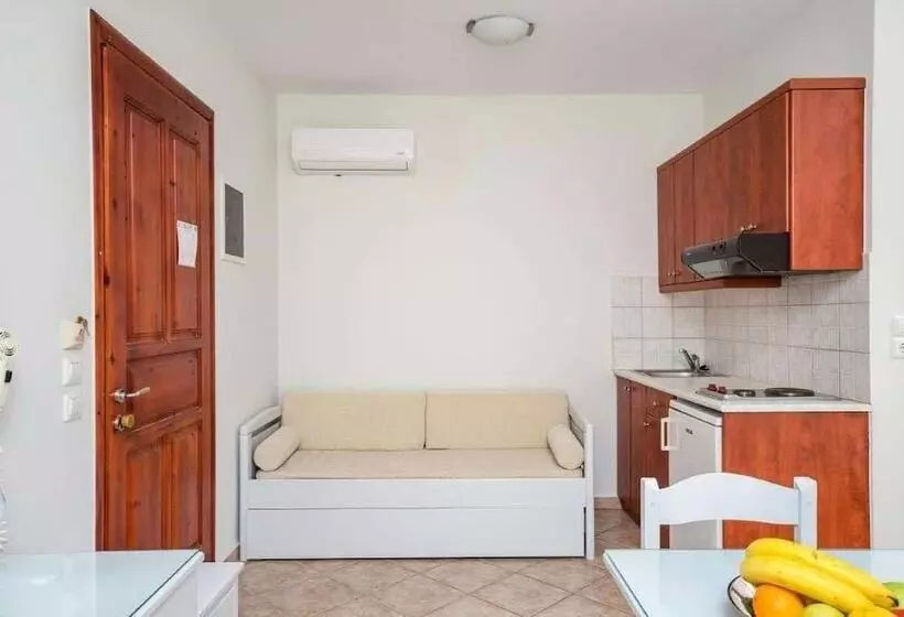 Plaka Hotel I