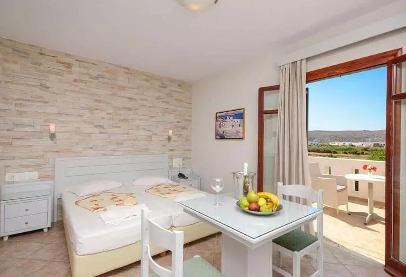 Plaka Hotel I
