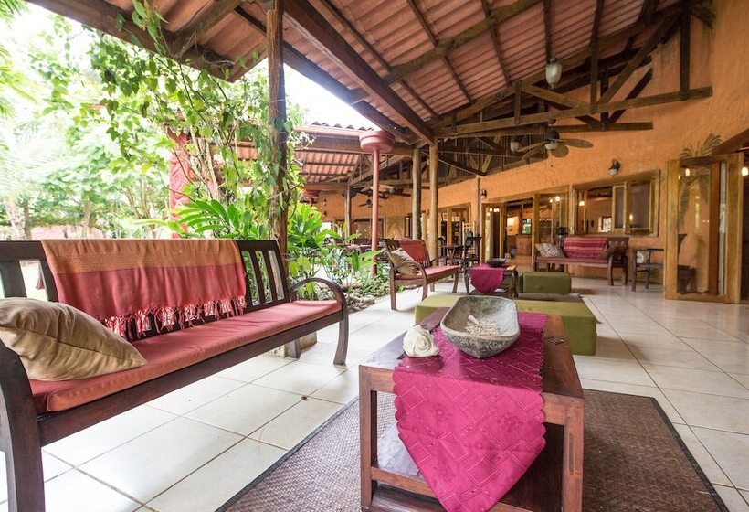 هتل Popa Paradise Beach Resort