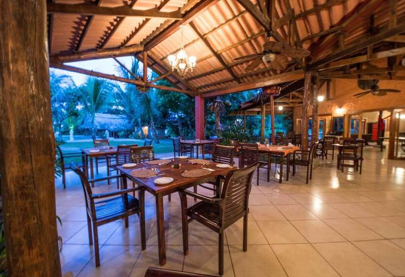 هتل Popa Paradise Beach Resort