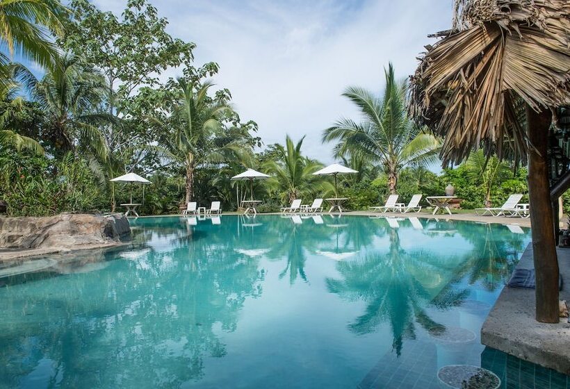 هتل Popa Paradise Beach Resort