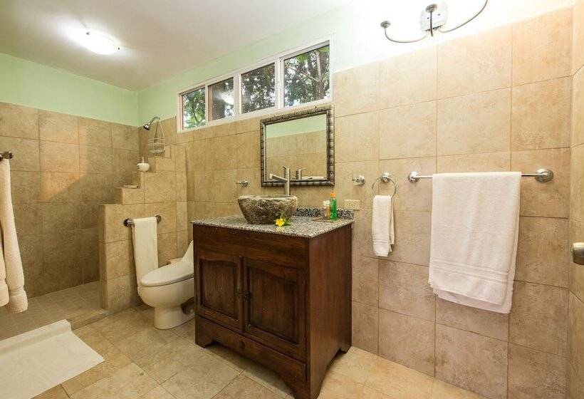 هتل Popa Paradise Beach Resort