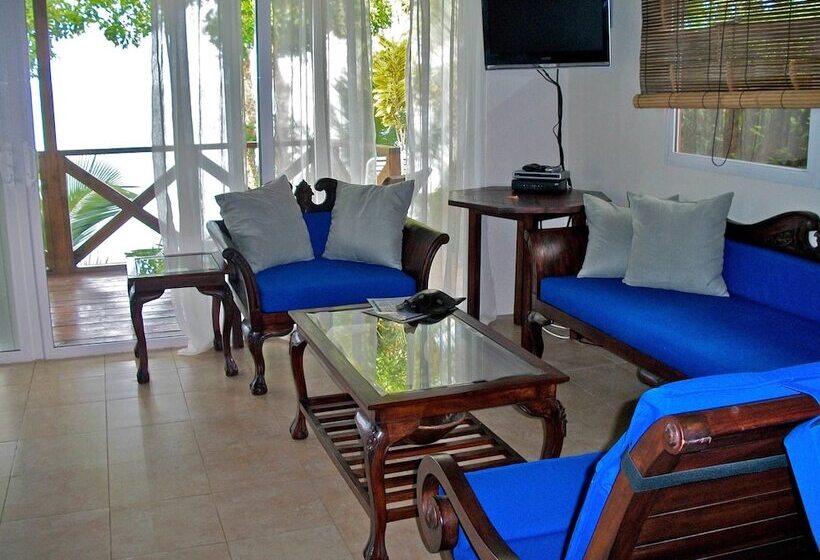 هتل Popa Paradise Beach Resort