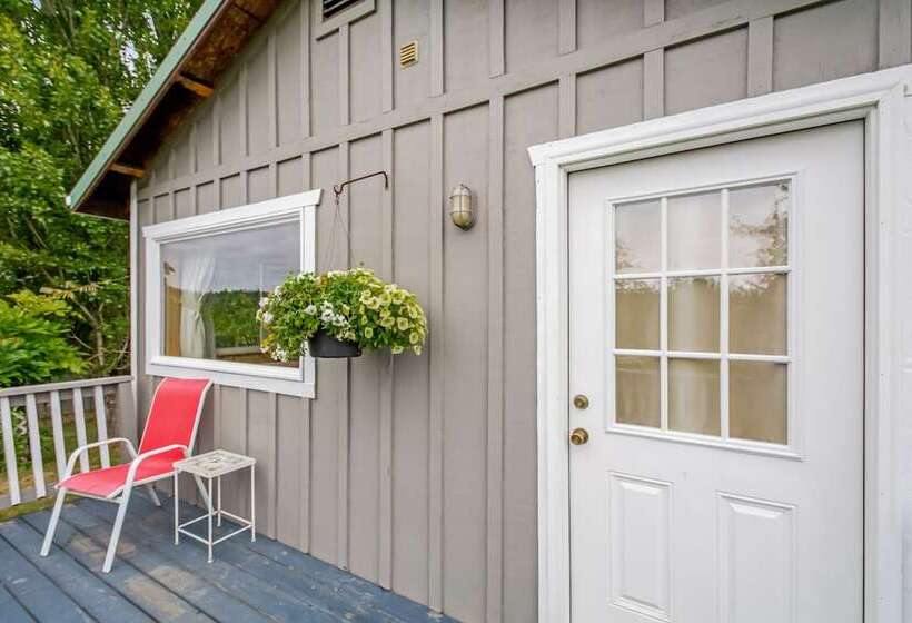 فندق Deer Harbor Inn