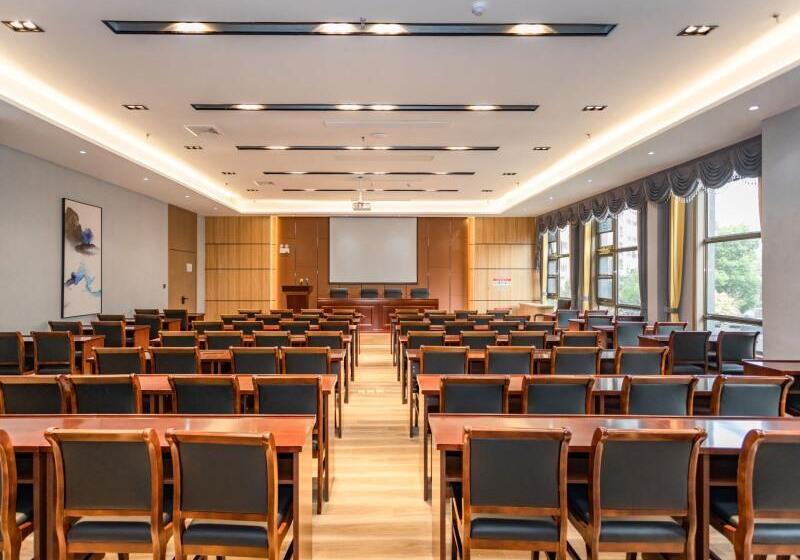 Hotel Greentree Eastern  Bengbu Huaishang Avenue Guogou Plaza