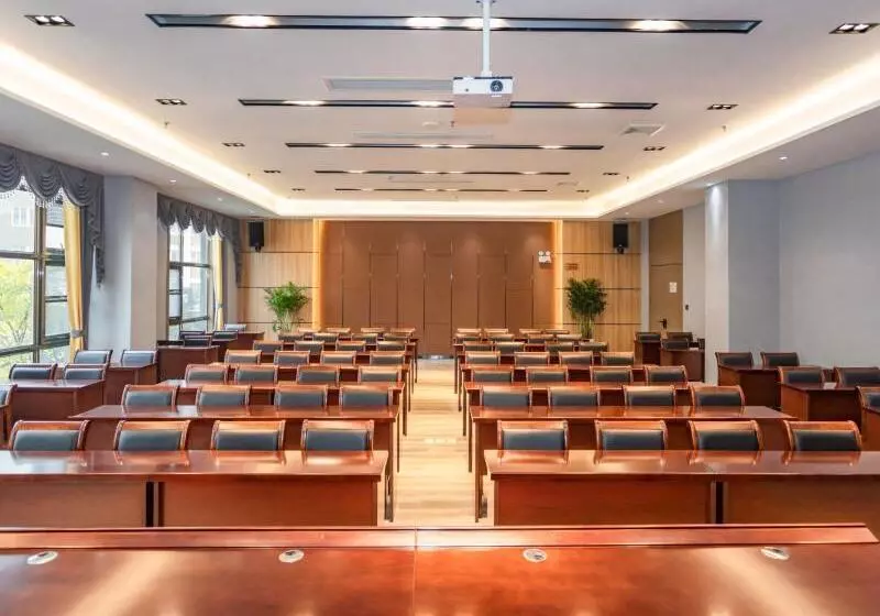 Hotelli Greentree Eastern  Bengbu Huaishang Avenue Guogou Plaza