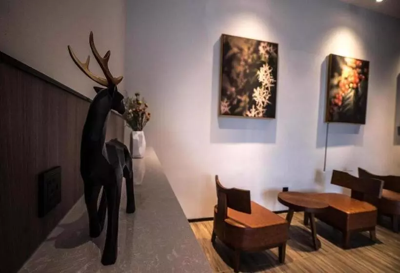 Hanting Hotel Zhuhai Xiangzhou Long Distance Bus Station