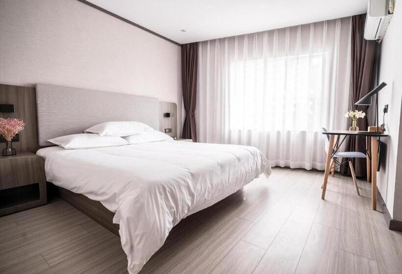 Hanting Hotel Zhuhai Xiangzhou Long Distance Bus Station