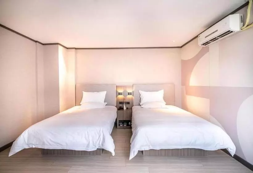 Hanting Hotel Zhuhai Xiangzhou Long Distance Bus Station