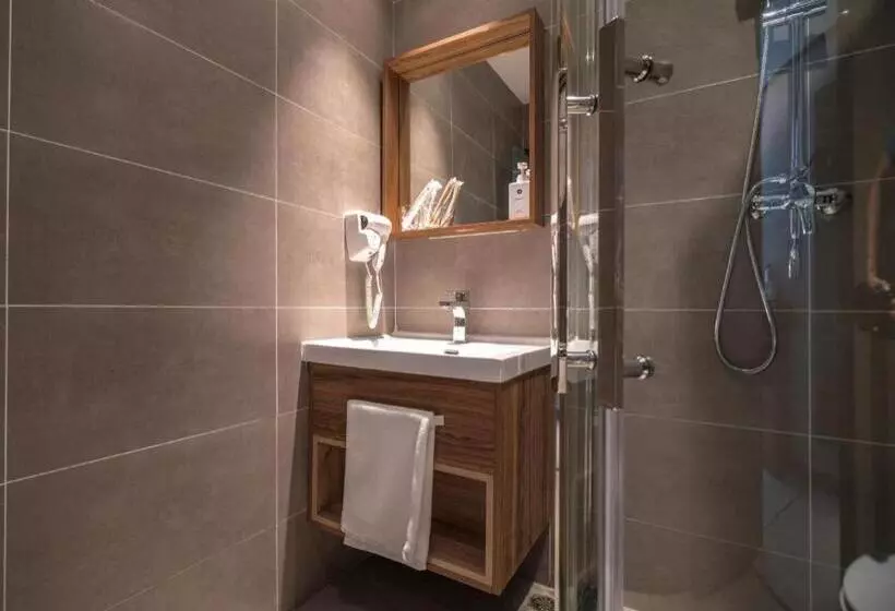 Hanting Hotel Zhuhai Xiangzhou Long Distance Bus Station