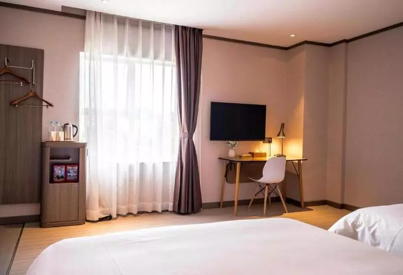 Hanting Hotel Zhuhai Xiangzhou Long Distance Bus Station