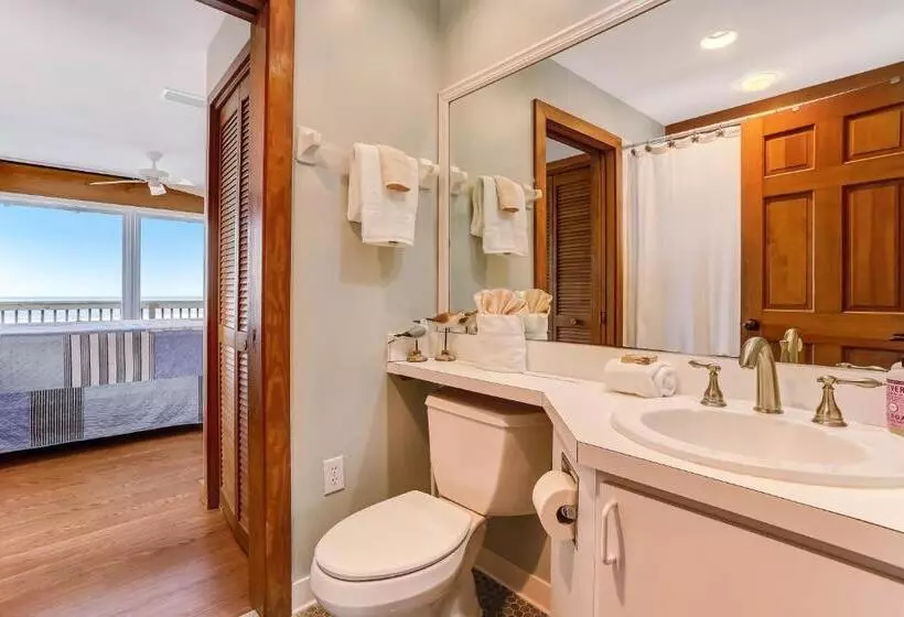 ホテル Oceanfront Pet Friendly Unit