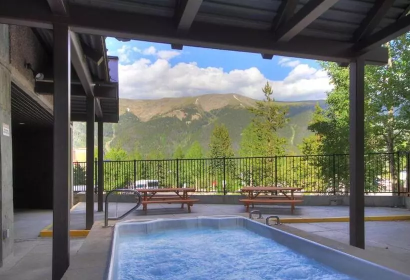 Mp522 Mountain Plaza Hotel Room