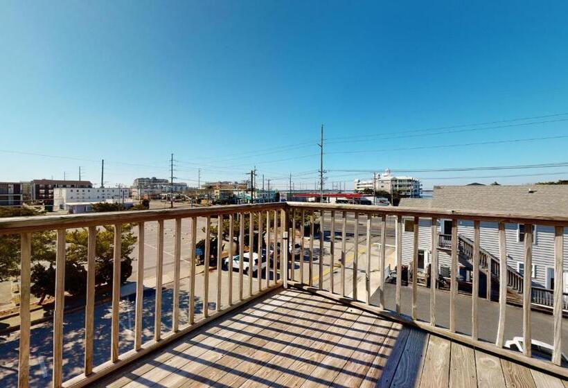 Отель Ocean Bali 2w