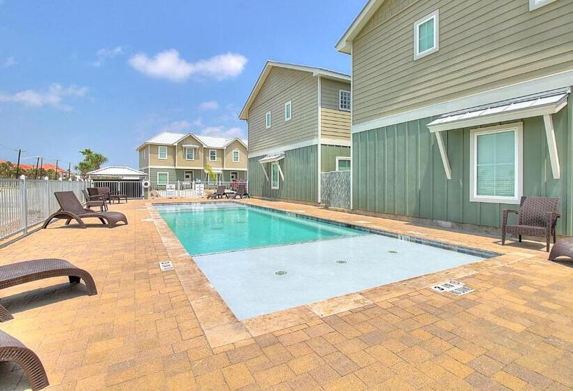 هتل Serenity Island