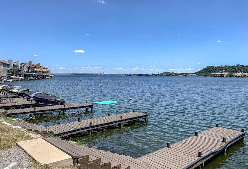 ホテル The Cove At Horseshoe Bay