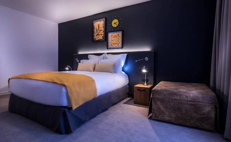 Отель Best Western Plus Suitcase Paris La Defense