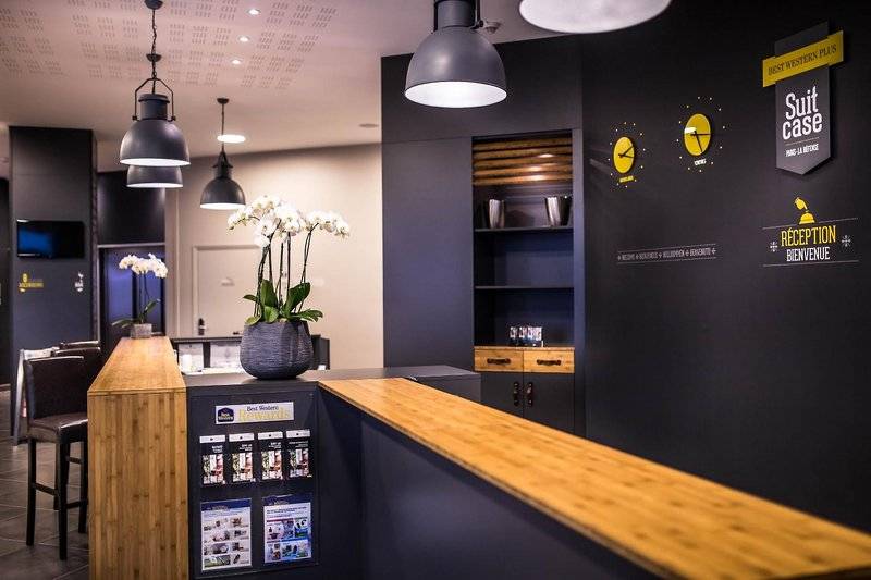 Отель Best Western Plus Suitcase Paris La Defense