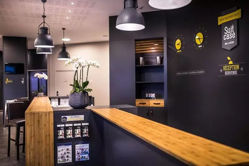 ホテル Best Western Plus Suitcase Paris La Defense
