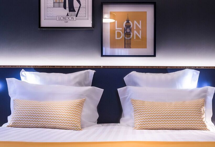 Отель Best Western Plus Suitcase Paris La Defense