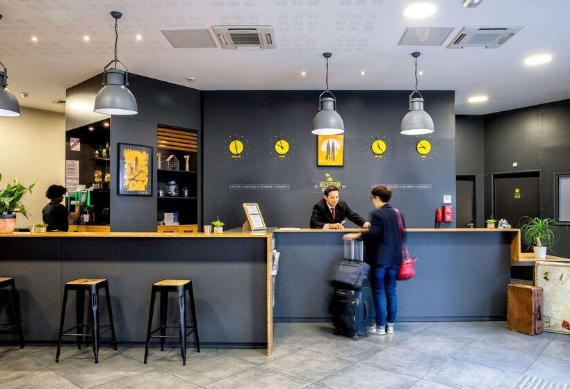 Отель Best Western Plus Suitcase Paris La Defense