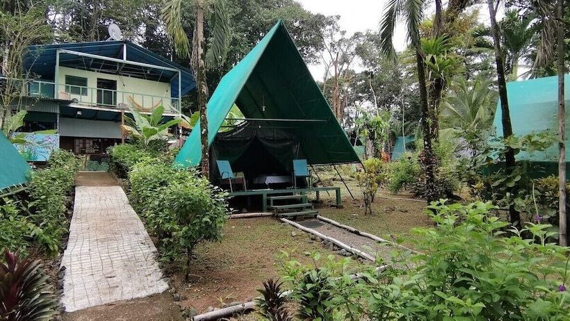 Отель Corcovado Adventures Tent Camp