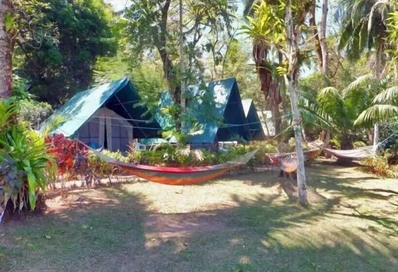 ホテル Corcovado Adventures Tent Camp