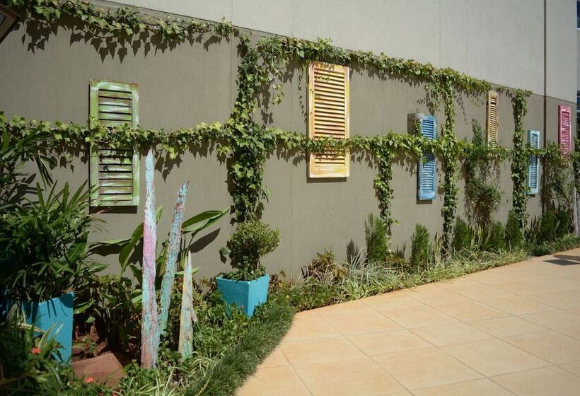 هتل De La Trinidad