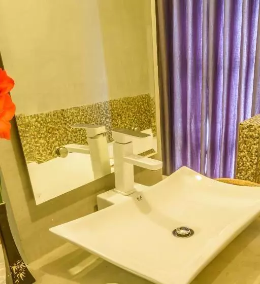 هتل Double Leaf Boutique