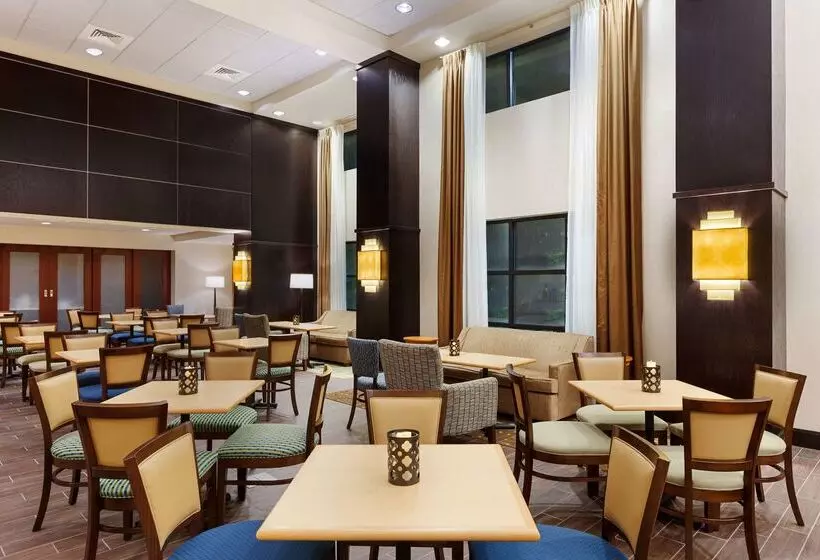 Отель Hampton Inn & Suites Camp Springs/andrews Afb